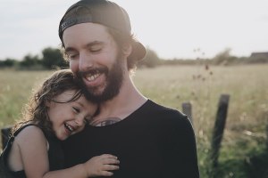 1200px-Father_and_Daughter_(Unsplash)